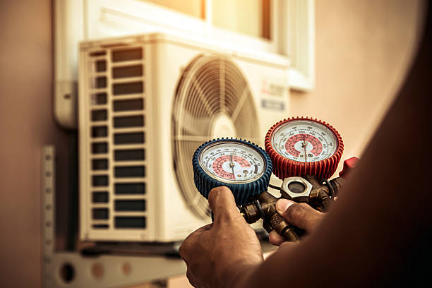 Professional Hvac technician working in Winters, TX